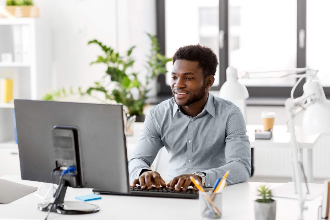 Écrire mieux et plus vite avec l&rsquo;IA : guide pratique pour professionnels et cadres